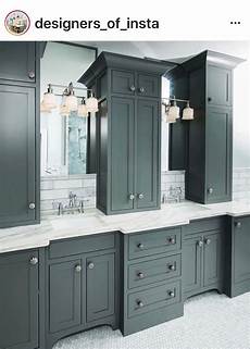 Built In Bath Accesories